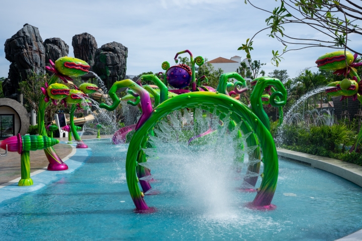 星际主题水上乐园 星际主题水上乐园