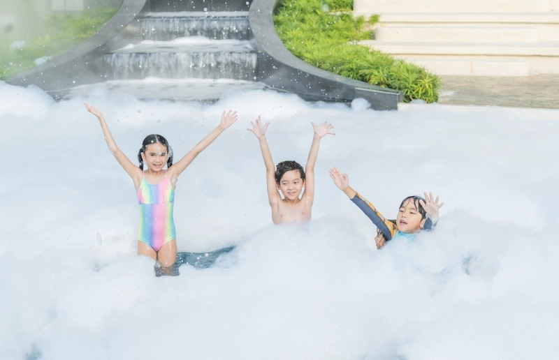 Special Highlight: Daily Foam Party Special Highlight: Daily Foam Party